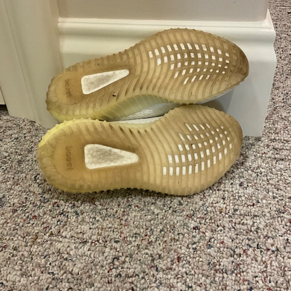 Yeezy Boost White Sneaker - Picture 7 of 9